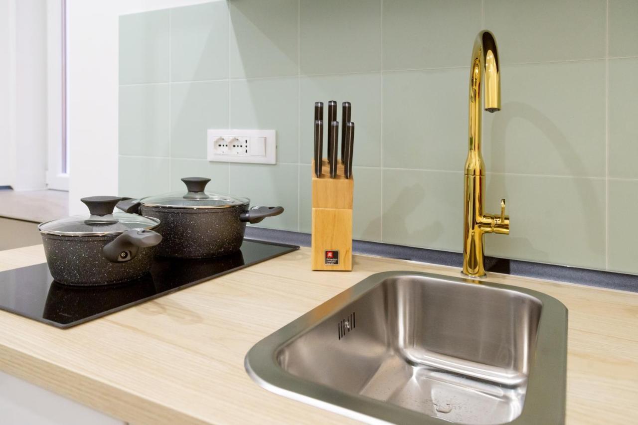 Lovely And Tiny Pied-A-Terre In The City Center Trieste Luaran gambar
